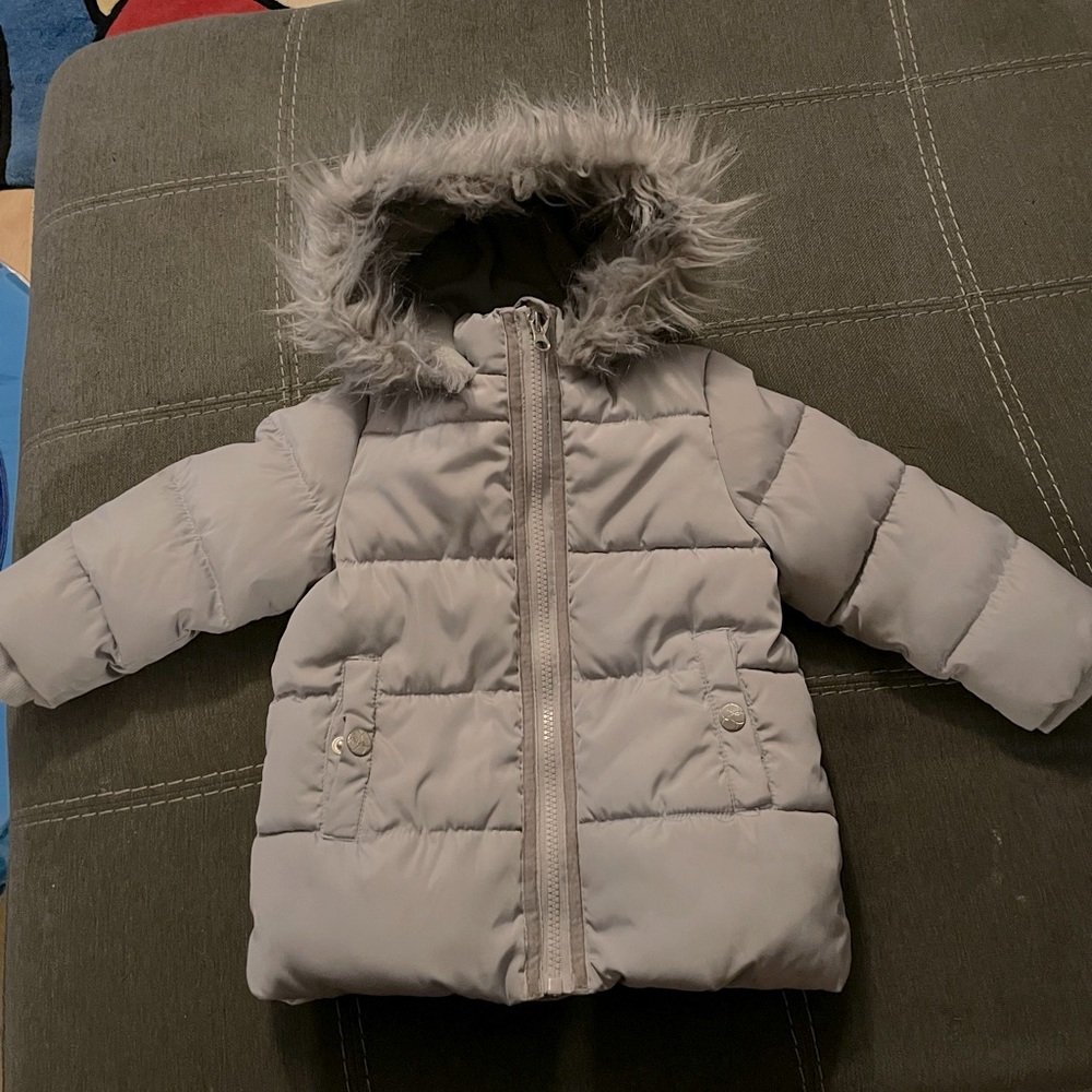 Jessica Simpson infants coat. Size: 18 months.